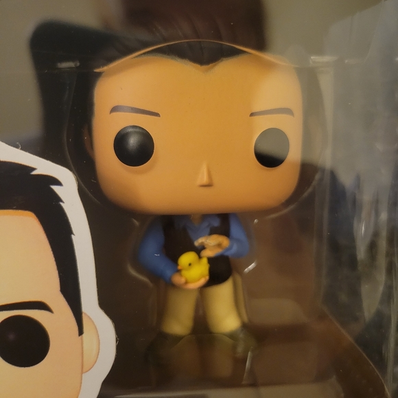 Funko Pop! CHANDLER BING 4-PC BUNDLE with THE RARE RETIRED VAULTED 264 FIGURE - Picture 6 of 16